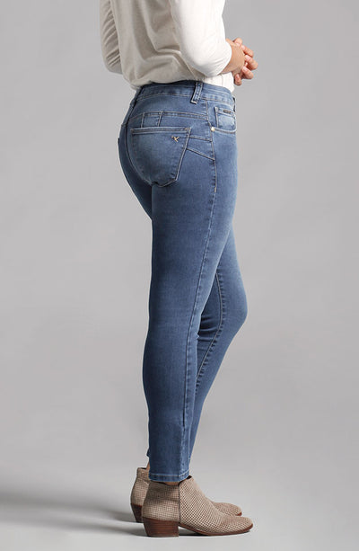 https://www.beijaflorjeans.com/cdn/shop/products/Beija-Flor-Jeans-Nicole-Ankle-Washed-Navy-Side_400x.jpg?v=1583191341